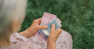 У Мінсоцполітиці анонсували підвищення пенсій: кому та скільки дорахують?