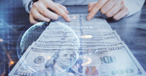 Кінець панування долара? Як війна в Україні може змінити світову валютну систему