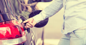 Ліміти на кількість пального на українських автозаправних станціях скасують у липні