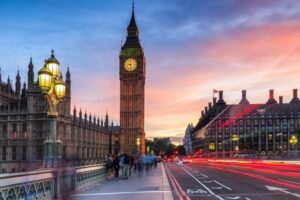 У Великій Британії посилюють контроль над кредитними організаціями