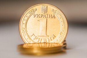 Масштабна фінпідтримка з боку Заходу знизить тиск на гривню, – економіст