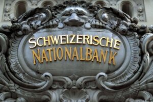 Впервые за 15 лет: Нацбанк Швейцарии повысил учетную ставку