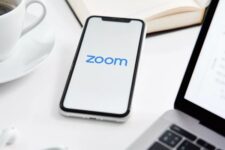 Zoom впроваджує наскрізне шифрування у свій телефонний хмарний сервіс