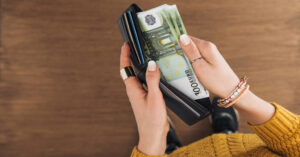 Курс євро досяг історичного максимуму в Україні