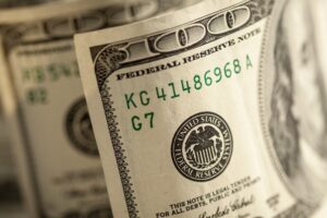 Курс доллара и евро снова растет: показатели на 29 июля