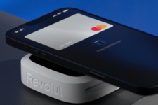 Revolut выпустил собственный платежный терминал