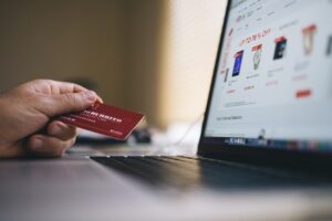 Подводные камни онлайн-шопинга за рубежом: в monobank рассказали как избежать двойной конвертации