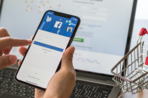 Facebook закриває функцію онлайн покупок у реальному часі