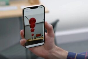 Власники iPhone та Apple Watch зможуть керувати іншими смарт-пристроями без допомоги рук