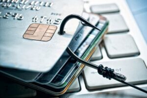 Схема с выплатами: у клиентов ПриватБанка похитили 36 млн гривен