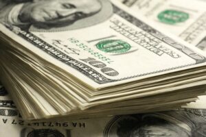 НБУ розпочинає ліквідацію валютного дефіциту в касах банків