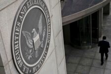 SEC оштрафовала 16 крупнейших финучреждений Уолл-стрит на $1,1 млрд