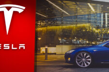 Tesla відкликає більше мільйона автомобілів у США, тому що вікна в них закриваються надто швидко
