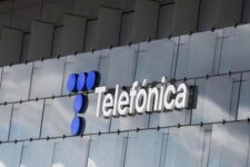 Крупнейший мобильный оператор Испании начал принимать криптовалюту