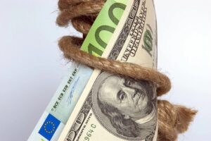 Зовсім не долар і не євро: Топ найстабільніших валют світу