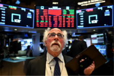 Індекс Dow Jones офіційно став більш волатильним, ніж Біткоїн
