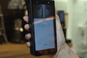 В Польше тестируют биометрические платежи: что известно о технологии PayEye