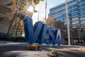 Visa назначила нового гендиректора: что известно о Райане Макинерни