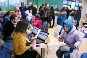 Куди звертатись при затримці виплат для ВПО: коментар Мінреінтеграції