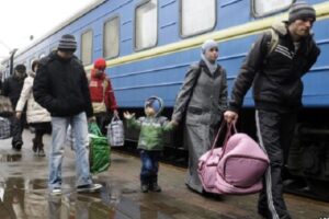 Стало відомо, з яких причин затримують виплати внутрішнім переселенцям