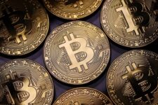 Количество Bitcoin-миллионеров за год сократилось на 80%
