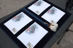 “Кримський міст на біс”: Укрпошта представила нову колекційну марку