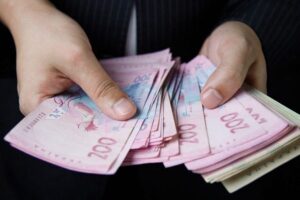 Рада может запретить банкам взимать долги по выплатам ВПЛ