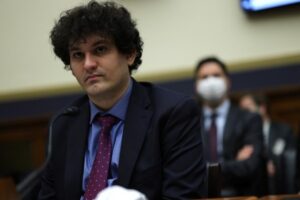 Бывший генеральный директор FTX Сэм Бэнкман-Фрид арестован на Багамских островах