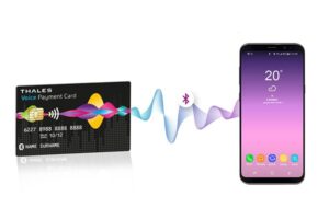 Thales выпустила «голосовую» платежную карту для слабовидящих людей