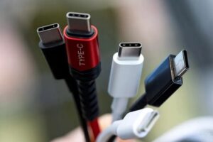 В Евросоюзе озвучили дату обязательного перехода всех смартфонов на зарядку USB-C