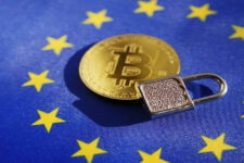 Член виконавчої ради ЄЦБ хоче, щоб криптовалюти регулювалися як азартні ігри