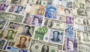 Незважаючи на рецесію та інфляцію. За якою світовою валютою – майбутнє?