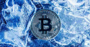 Криптозима 2022 року розорила понад 70 000 біткоїн-мільйонерів: Інфографіка