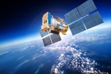 У Starlink появится конкурент: Amazon получила лицензию на запуск спутников