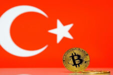 Криптовалютні біржі обіцяють допомогти постраждалим від землетрусу в Туреччині