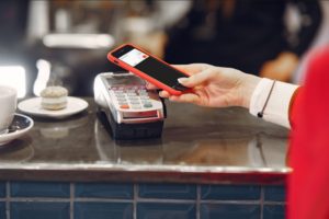 Дослідження Mastercard: третина українців готова перейти на розрахунки виключно цифровими картками