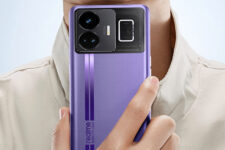 Realme представила смартфон GT Neo5, який заряджається до 20% за 80 секунд