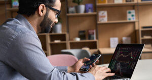 Криптовалютні сигнали: Як передбачити рух ринку