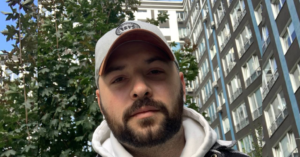 Незламні будні українських волонтерів: історія начальника юрвідділу SOS Credit