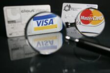Ставимо крипту на паузу? Що відбувається у криптогалузі, і чи будуть Visa та Mastercard заморожувати проєкти