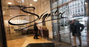 Регулятори США розслідували діяльність Signature Bank напередодні його краху