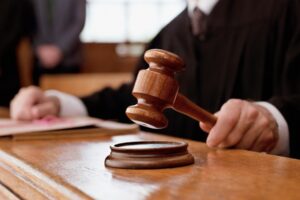 НБУ через суд домігся продажу майна Київського судноремонтного заводу