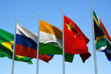 Країни BRICS розробляють нову валюту як заміну долару США