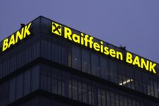 Raiffeisen Bank готовий залишити РФ, але остаточного рішення ще не ухвалено – НБУ