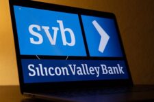Які банки виграли від краху SVB: аналітика Bloomberg