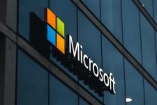 Microsoft не будет продлевать лицензии российским компаниям