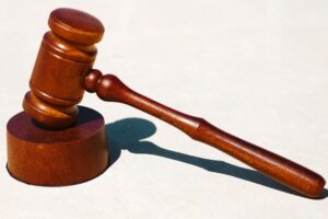 Coinbase подає до суду на SEC: подробиці