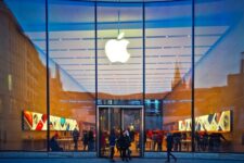 Apple може заплатити штраф $2 млрд за махінації з iPhone: деталі
