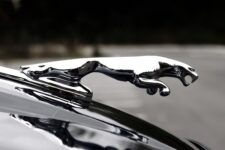 Jaguar планує вийти на ринок електрокарів: скільки вже інвестувала компанія у виробництво