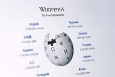 Чому Вікіпедія судиться з російською владою
